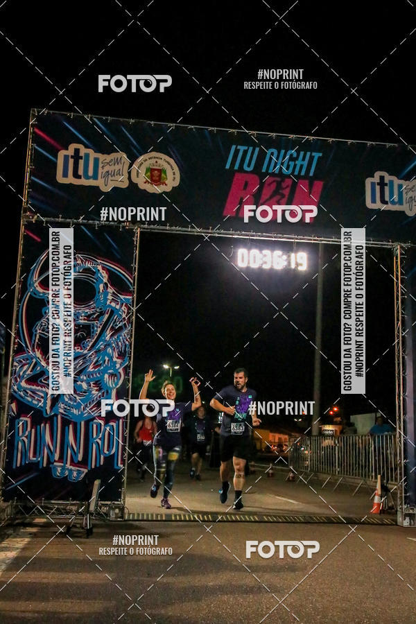 Buy your photos of the eventItu Night Run on Fotop