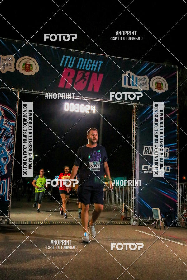 Buy your photos of the eventItu Night Run on Fotop