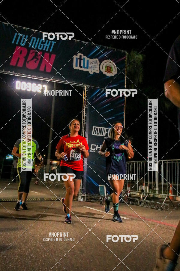 Buy your photos of the eventItu Night Run on Fotop