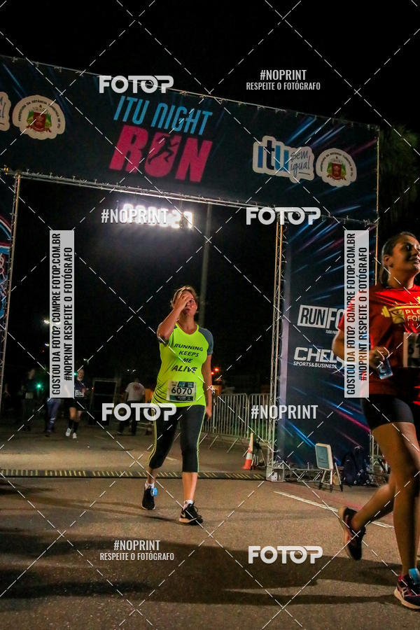 Buy your photos of the eventItu Night Run on Fotop