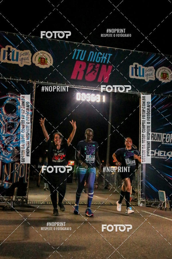 Buy your photos of the eventItu Night Run on Fotop