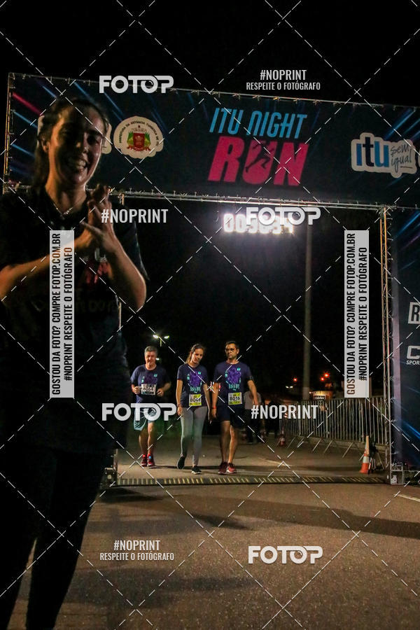 Buy your photos of the eventItu Night Run on Fotop