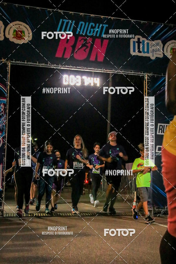 Buy your photos of the eventItu Night Run on Fotop