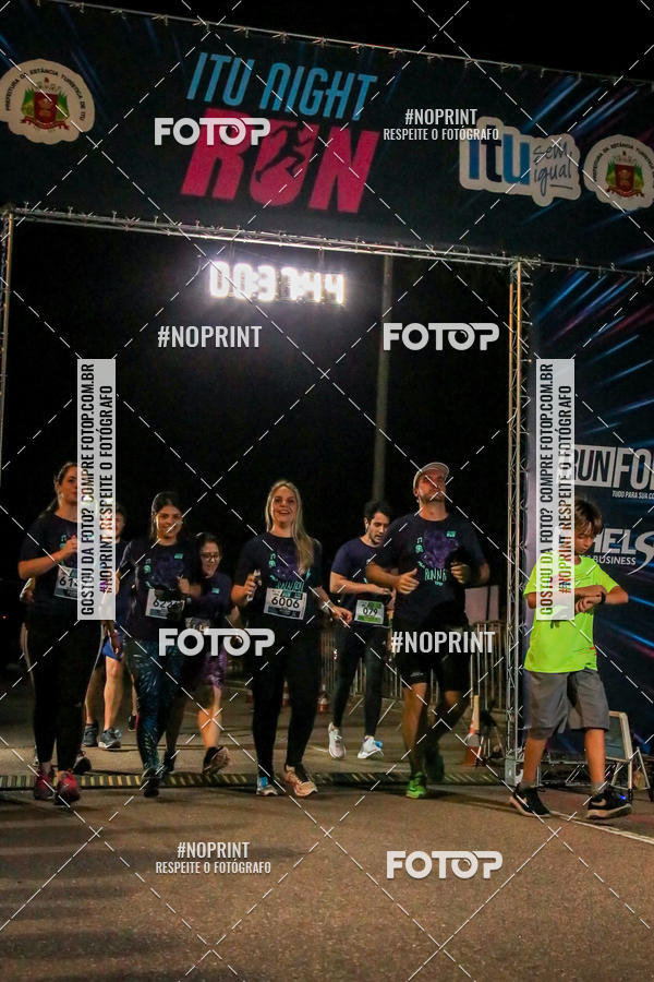 Buy your photos of the eventItu Night Run on Fotop