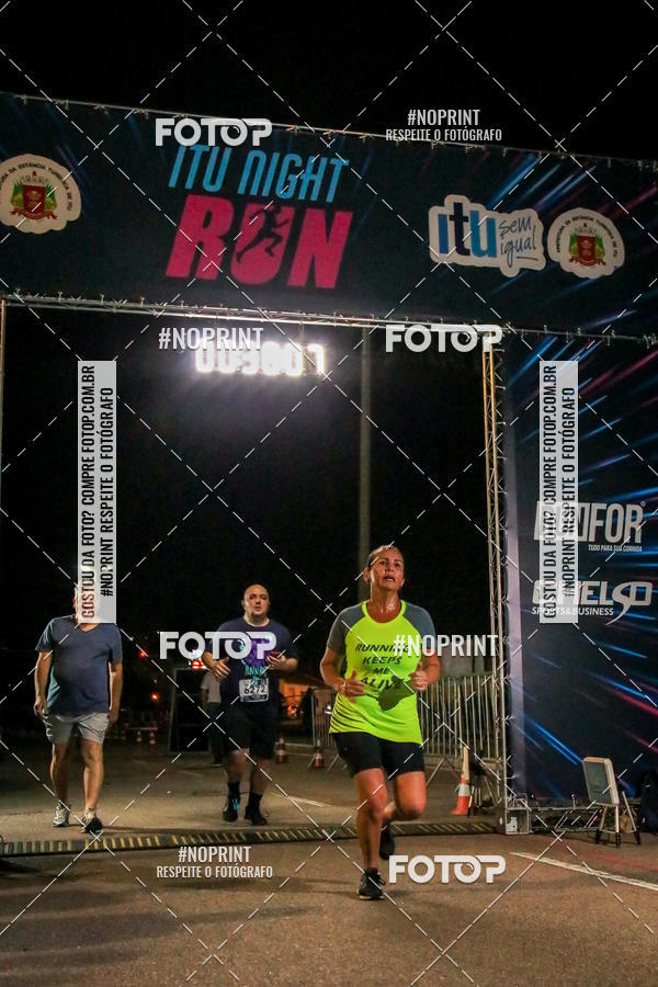 Buy your photos of the eventItu Night Run on Fotop