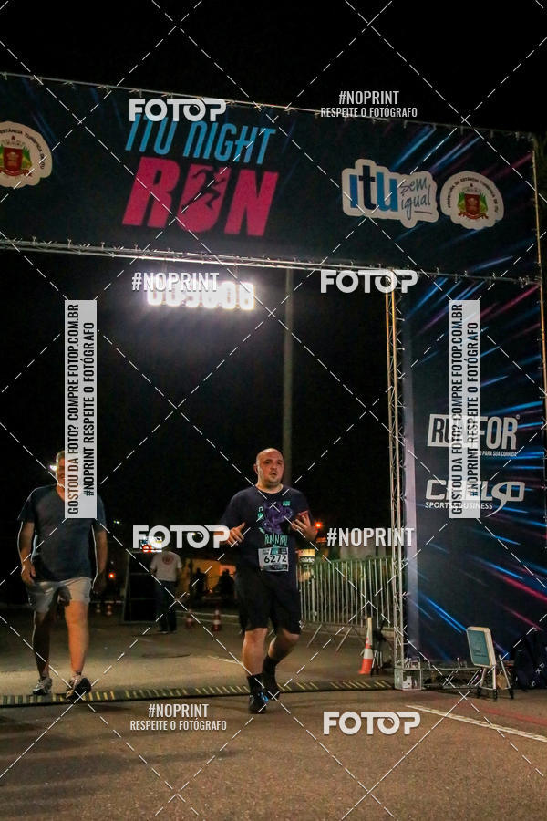 Buy your photos of the eventItu Night Run on Fotop