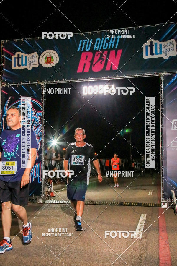 Buy your photos of the eventItu Night Run on Fotop