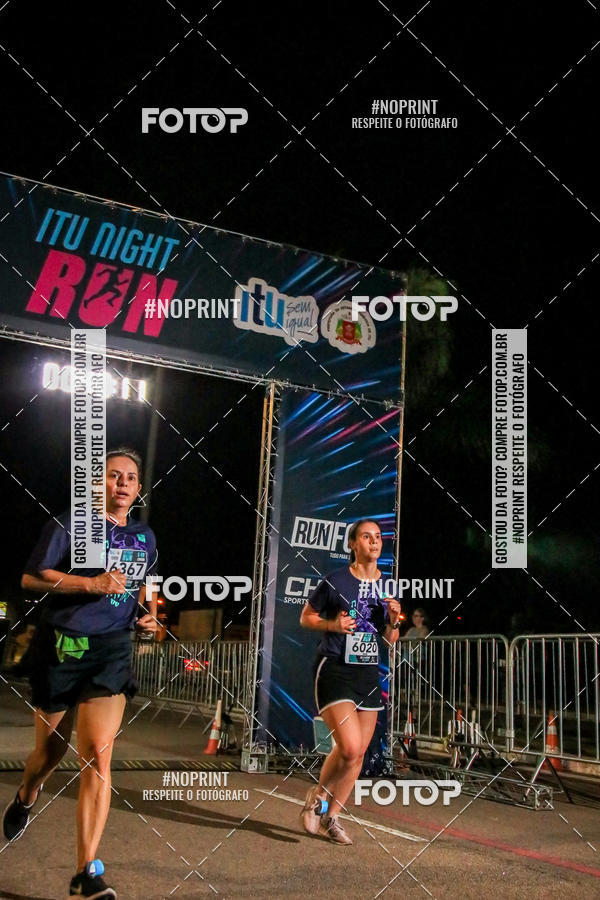 Buy your photos of the eventItu Night Run on Fotop