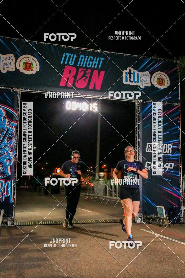 Buy your photos of the eventItu Night Run on Fotop