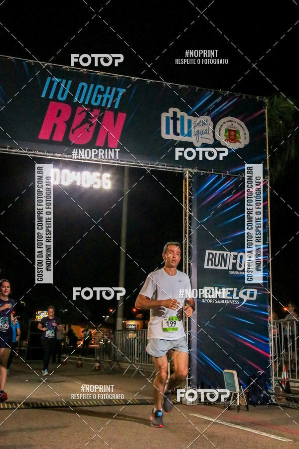 Buy your photos of the eventItu Night Run on Fotop