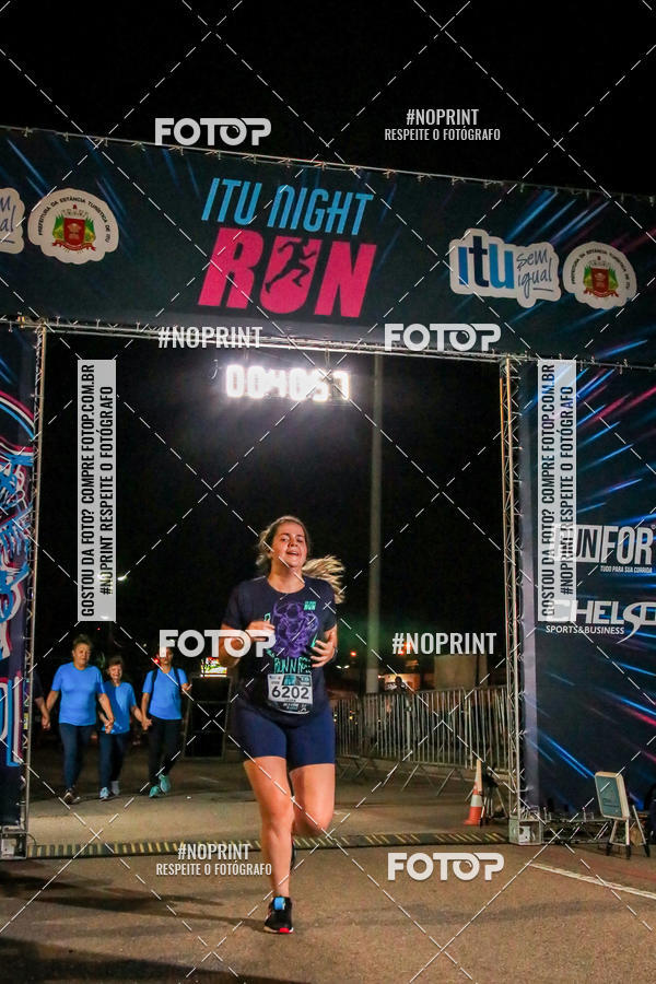 Buy your photos of the eventItu Night Run on Fotop