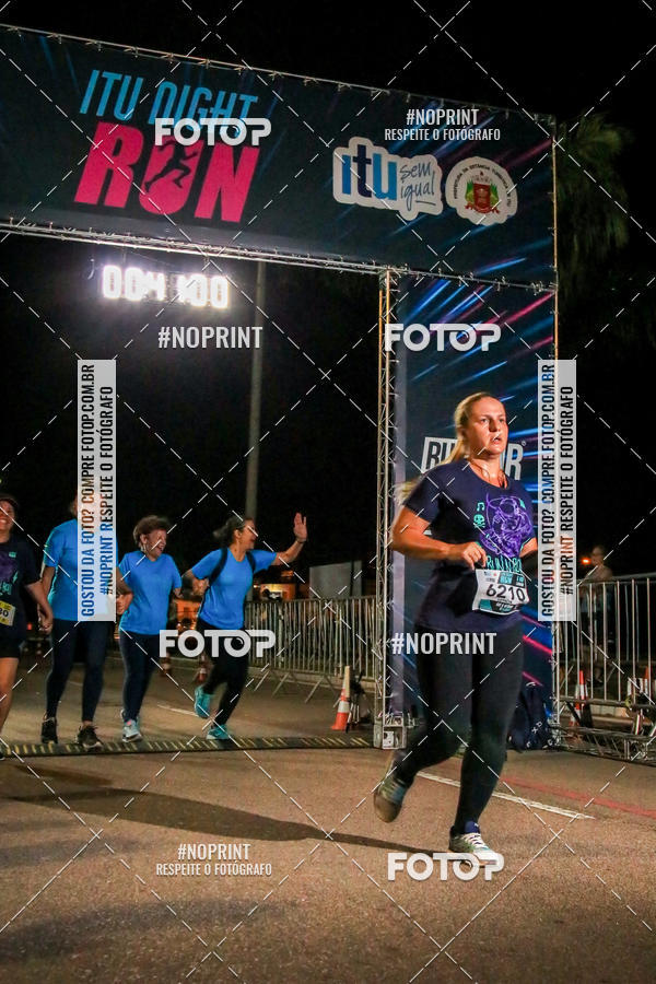 Buy your photos of the eventItu Night Run on Fotop
