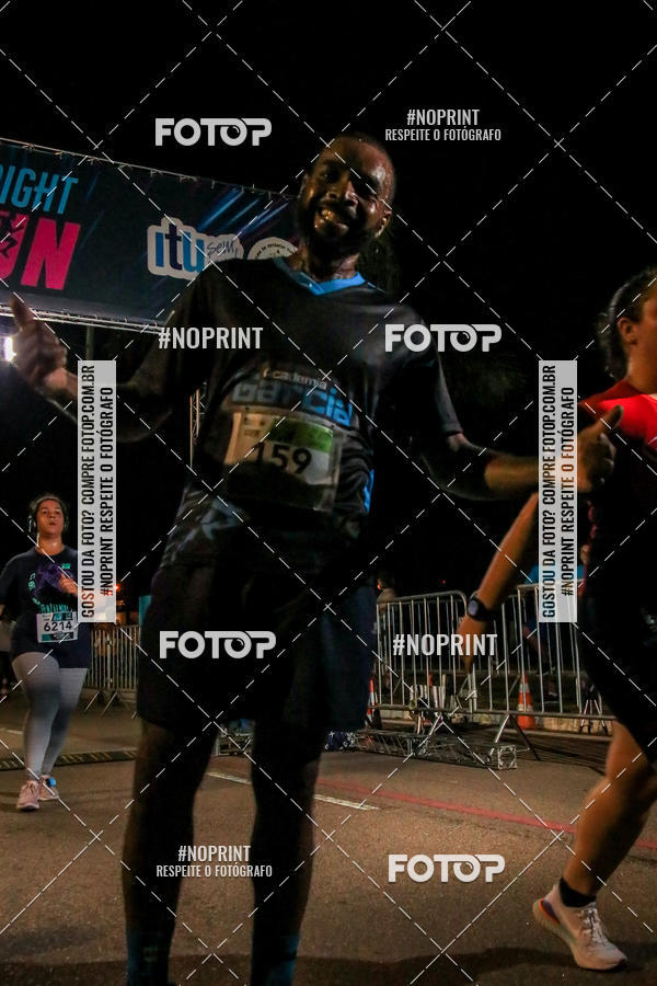 Buy your photos of the eventItu Night Run on Fotop