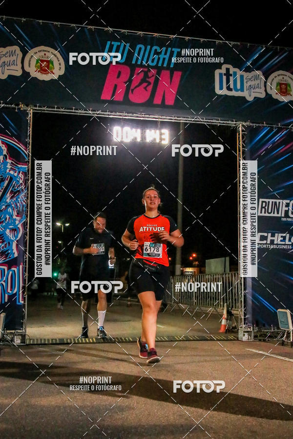 Buy your photos of the eventItu Night Run on Fotop