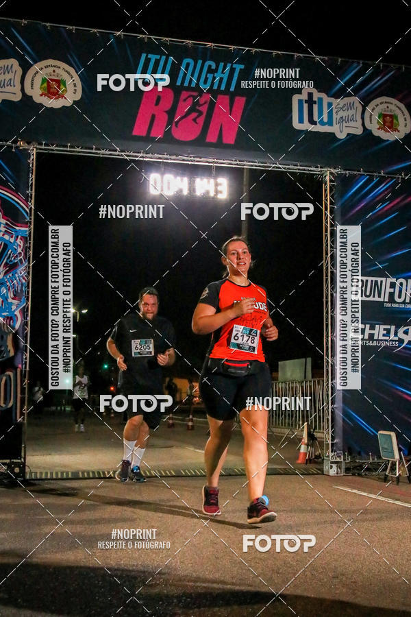 Buy your photos of the eventItu Night Run on Fotop