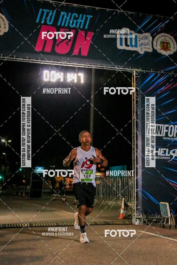 Buy your photos of the eventItu Night Run on Fotop