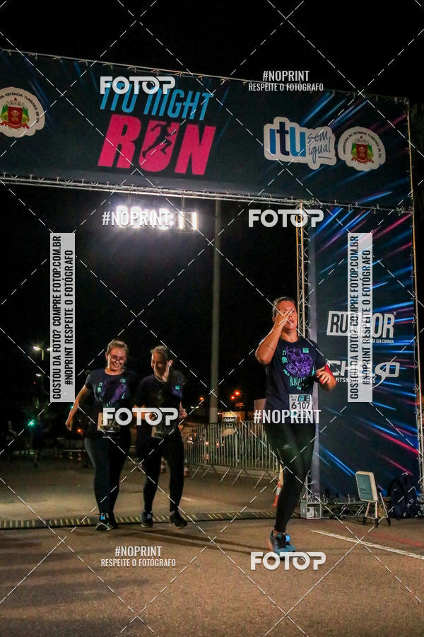 Buy your photos of the eventItu Night Run on Fotop
