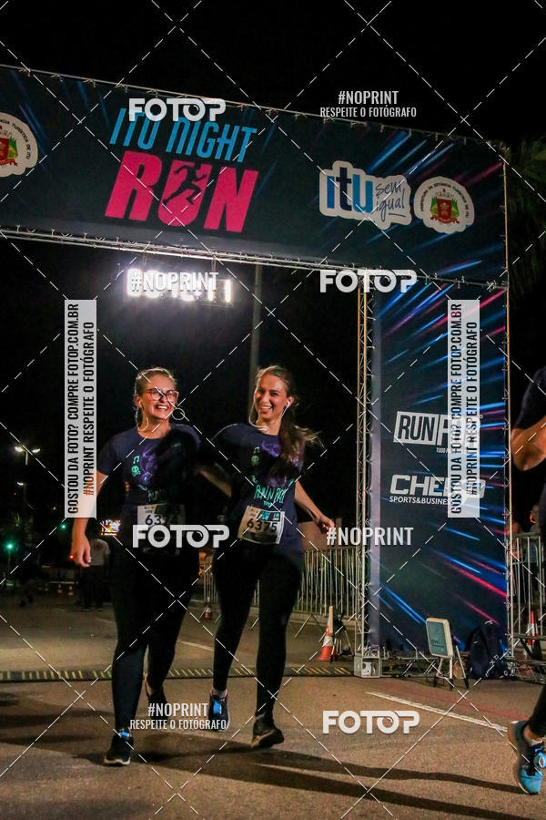 Buy your photos of the eventItu Night Run on Fotop