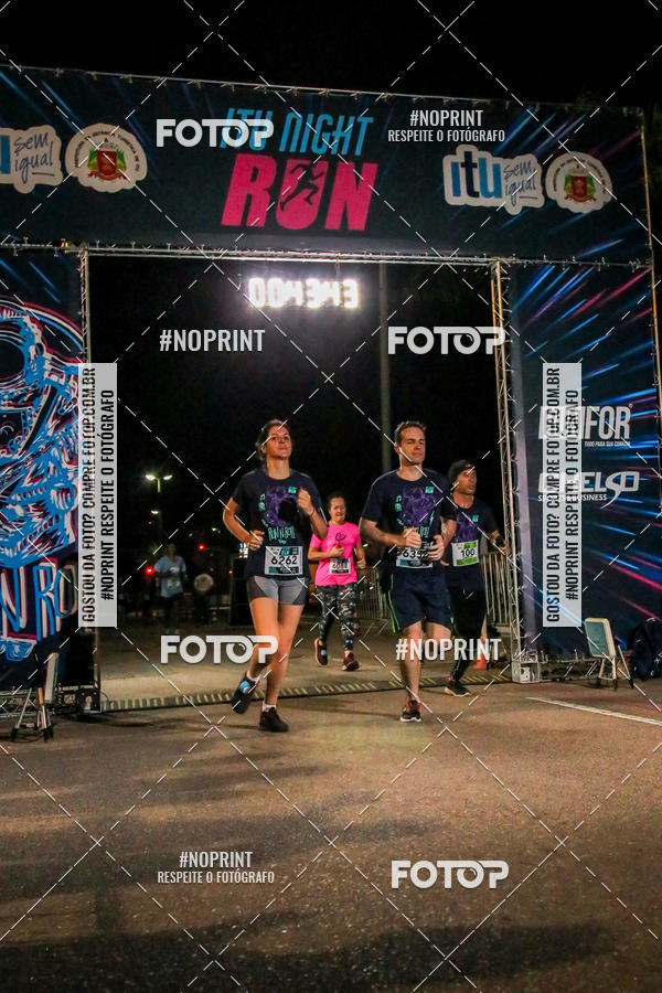 Buy your photos of the eventItu Night Run on Fotop