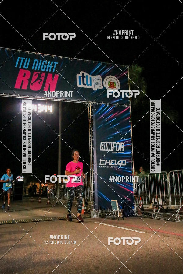 Buy your photos of the eventItu Night Run on Fotop