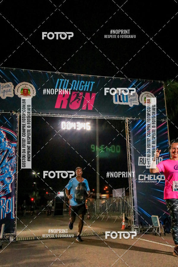Buy your photos of the eventItu Night Run on Fotop