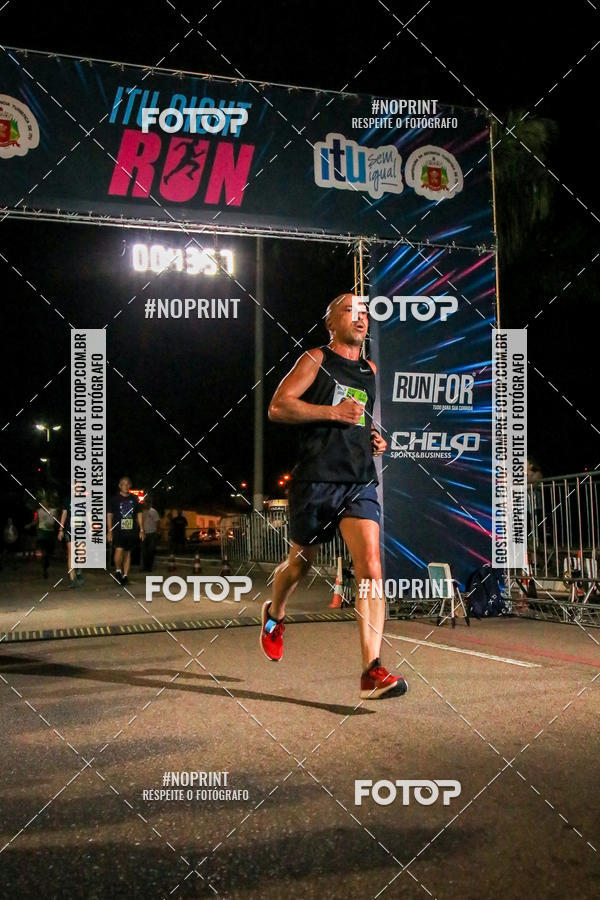 Buy your photos of the eventItu Night Run on Fotop