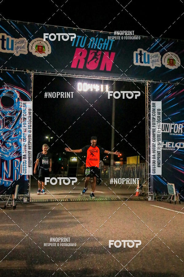 Buy your photos of the eventItu Night Run on Fotop