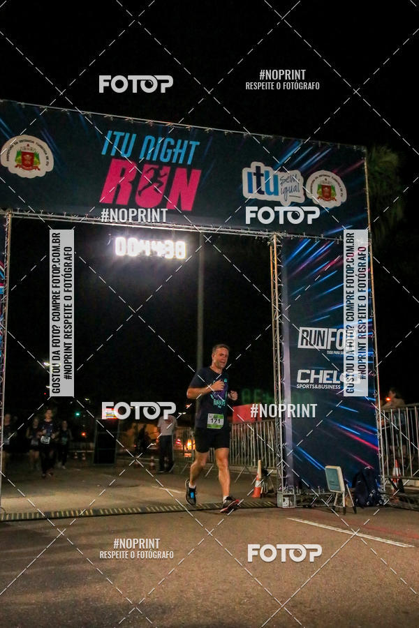 Buy your photos of the eventItu Night Run on Fotop
