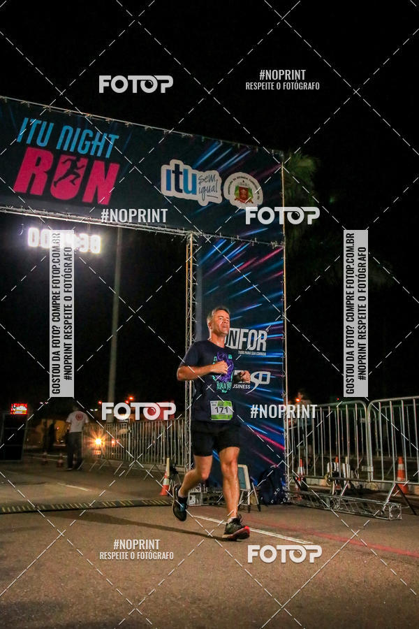Buy your photos of the eventItu Night Run on Fotop