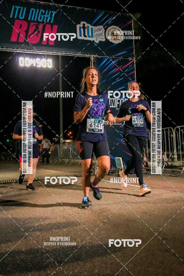 Buy your photos of the eventItu Night Run on Fotop