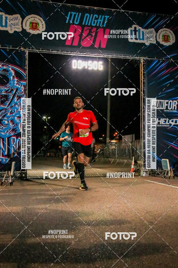Buy your photos of the eventItu Night Run on Fotop