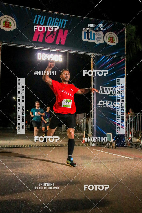Buy your photos of the eventItu Night Run on Fotop