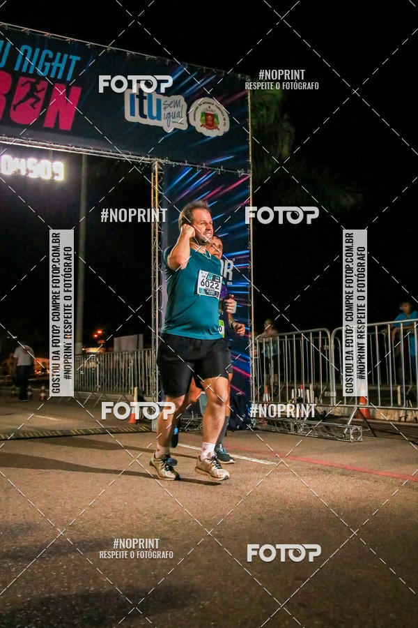 Buy your photos of the eventItu Night Run on Fotop