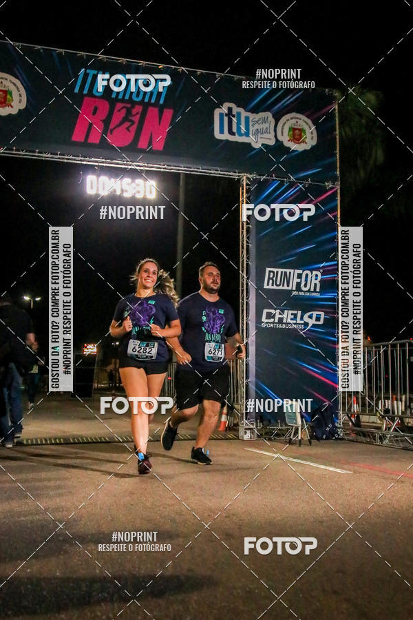 Buy your photos of the eventItu Night Run on Fotop