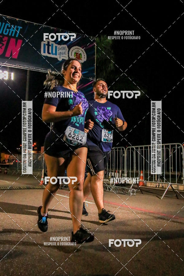 Buy your photos of the eventItu Night Run on Fotop
