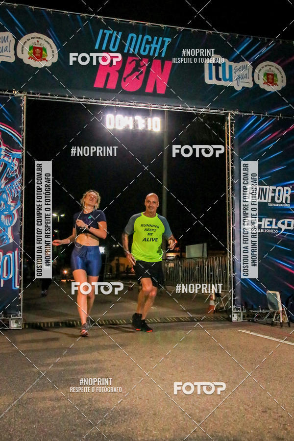Buy your photos of the eventItu Night Run on Fotop