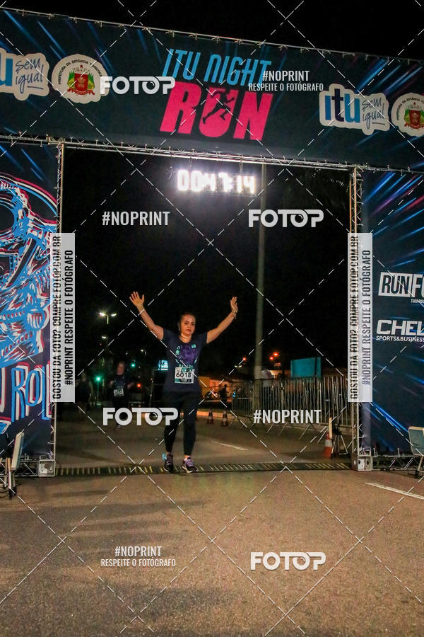 Buy your photos of the eventItu Night Run on Fotop