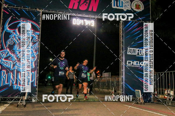 Buy your photos of the eventItu Night Run on Fotop