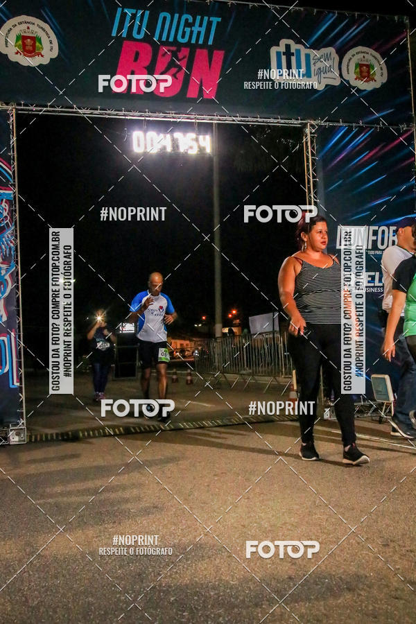 Buy your photos of the eventItu Night Run on Fotop