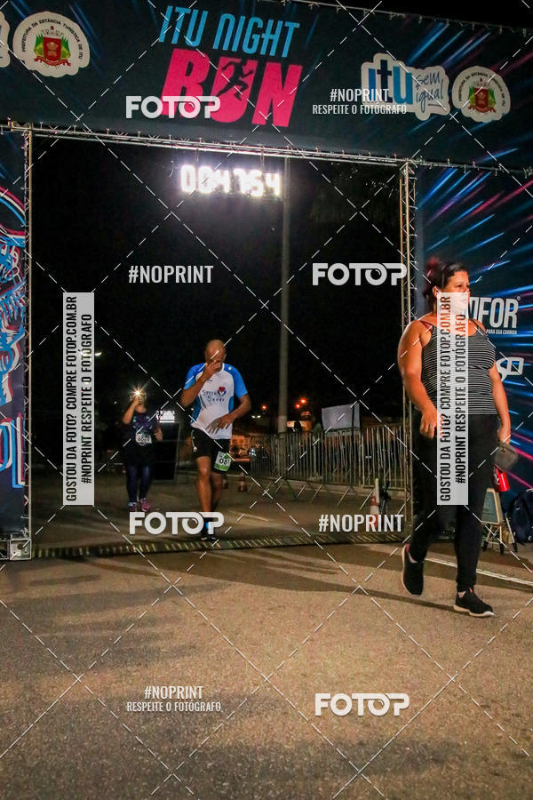 Buy your photos of the eventItu Night Run on Fotop