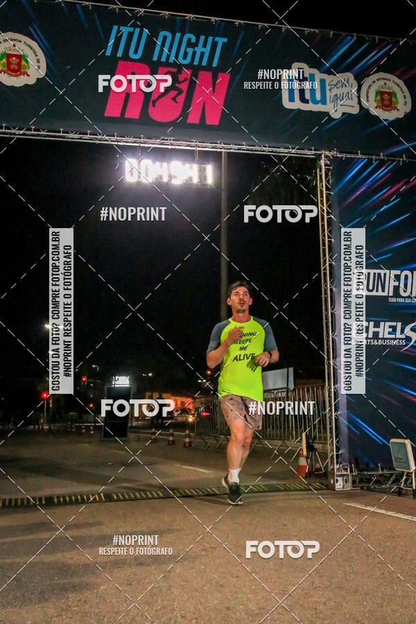 Buy your photos of the eventItu Night Run on Fotop
