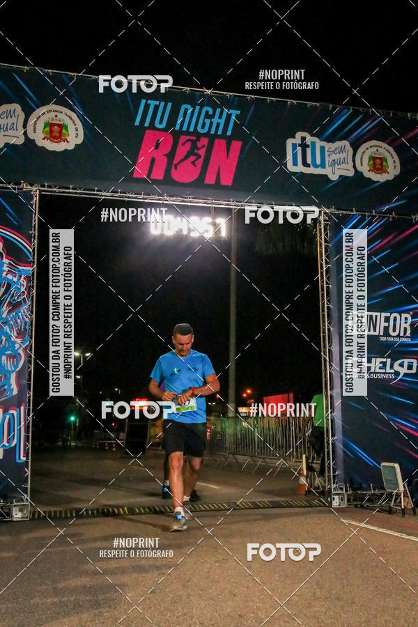 Buy your photos of the eventItu Night Run on Fotop