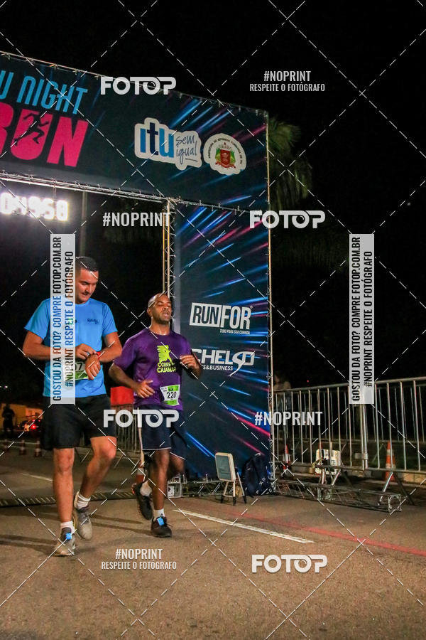 Buy your photos of the eventItu Night Run on Fotop