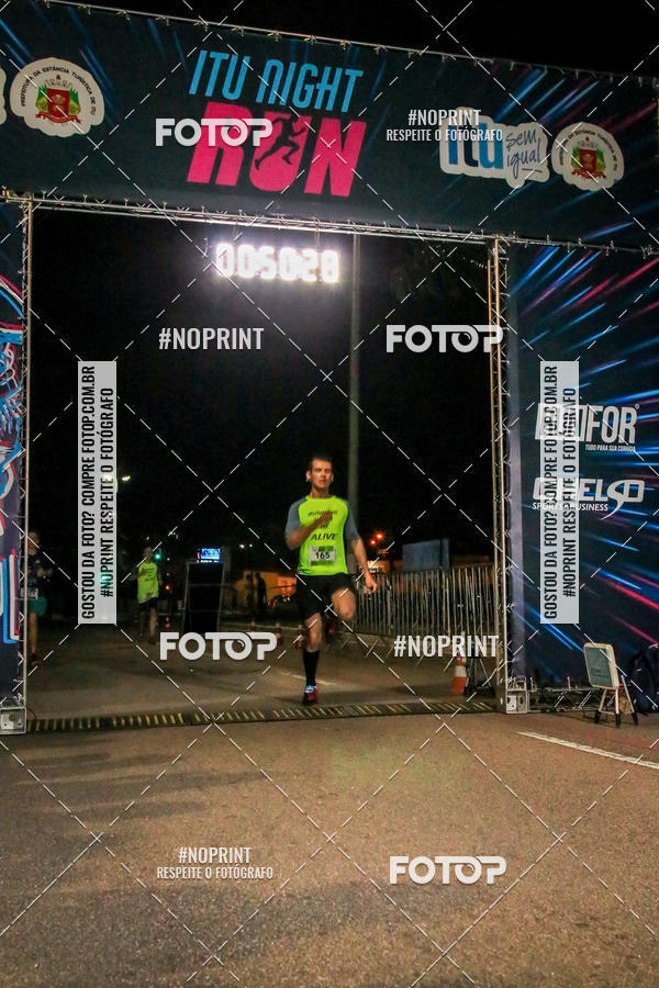 Buy your photos of the eventItu Night Run on Fotop