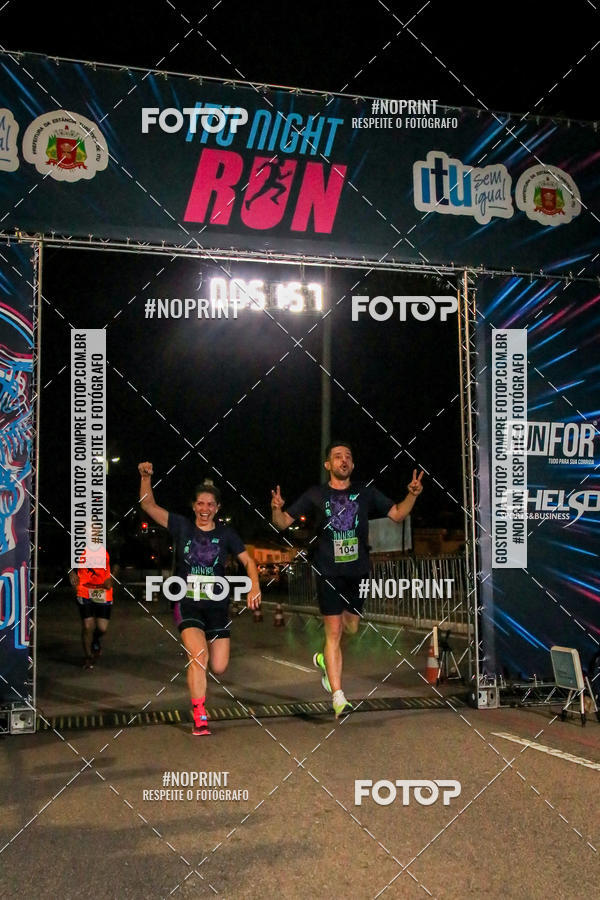 Buy your photos of the eventItu Night Run on Fotop