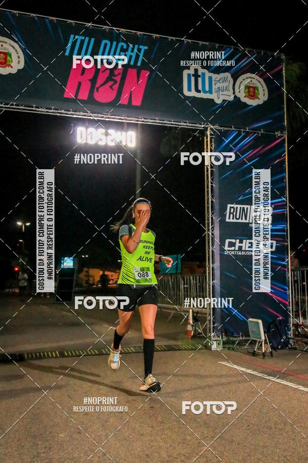Buy your photos of the eventItu Night Run on Fotop