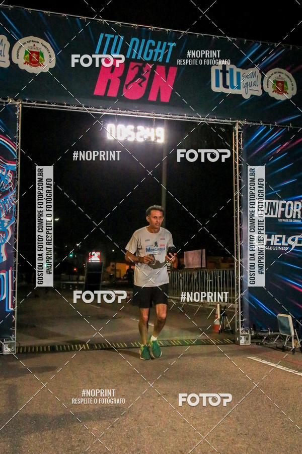 Buy your photos of the eventItu Night Run on Fotop