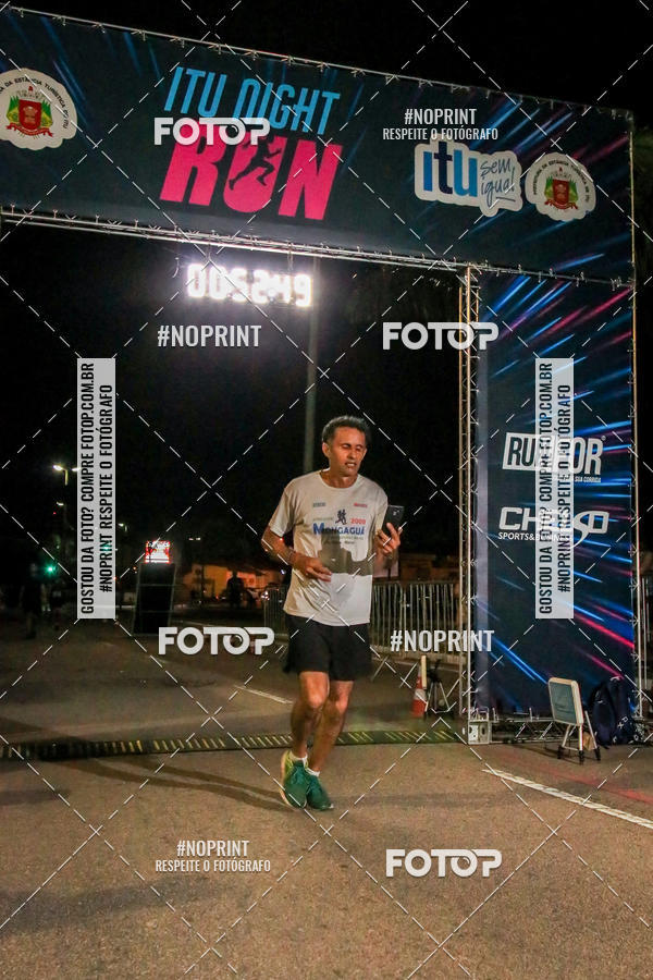 Buy your photos of the eventItu Night Run on Fotop