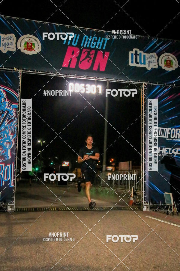 Buy your photos of the eventItu Night Run on Fotop