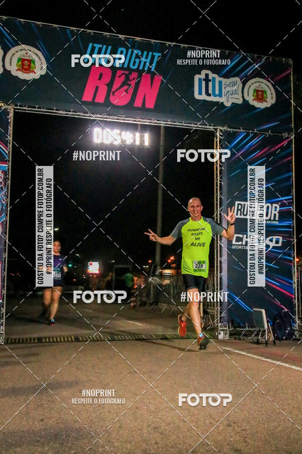 Buy your photos of the eventItu Night Run on Fotop